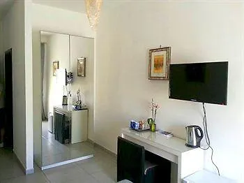 Megaride Santa Lucia 나폴리