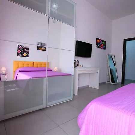 Bed & Breakfast Megaride Santa Lucia 4*
