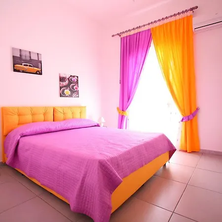 Megaride Santa Lucia Bed & Breakfast 4*
