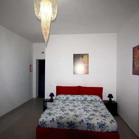 Bed and Breakfast Megaride Santa Lucia 4*