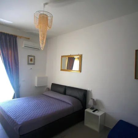 Megaride Santa Lucia Bed & Breakfast 4*